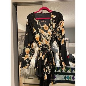 Boohoo Plus Floral Kimono